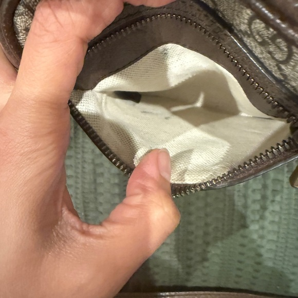 Gucci! Preloved GG supreme ophidia mini messenger!!comes with a box - Picture 11 of 16